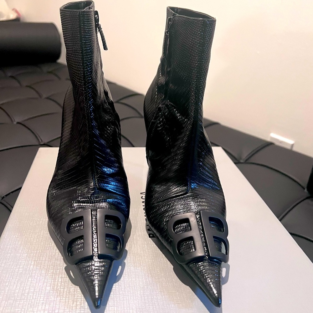BB knife Bootie.